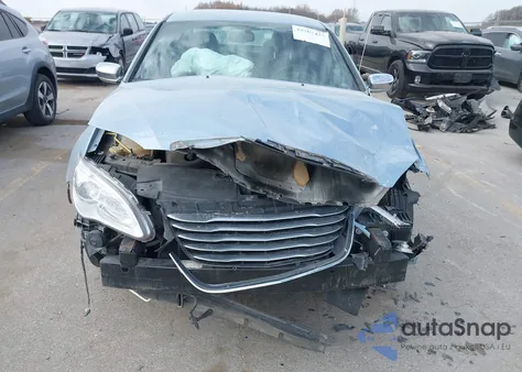 2014 Chrysler 200 Limited z USA, uszkodzony, nr VIN 1C3CCBCG0EN159589